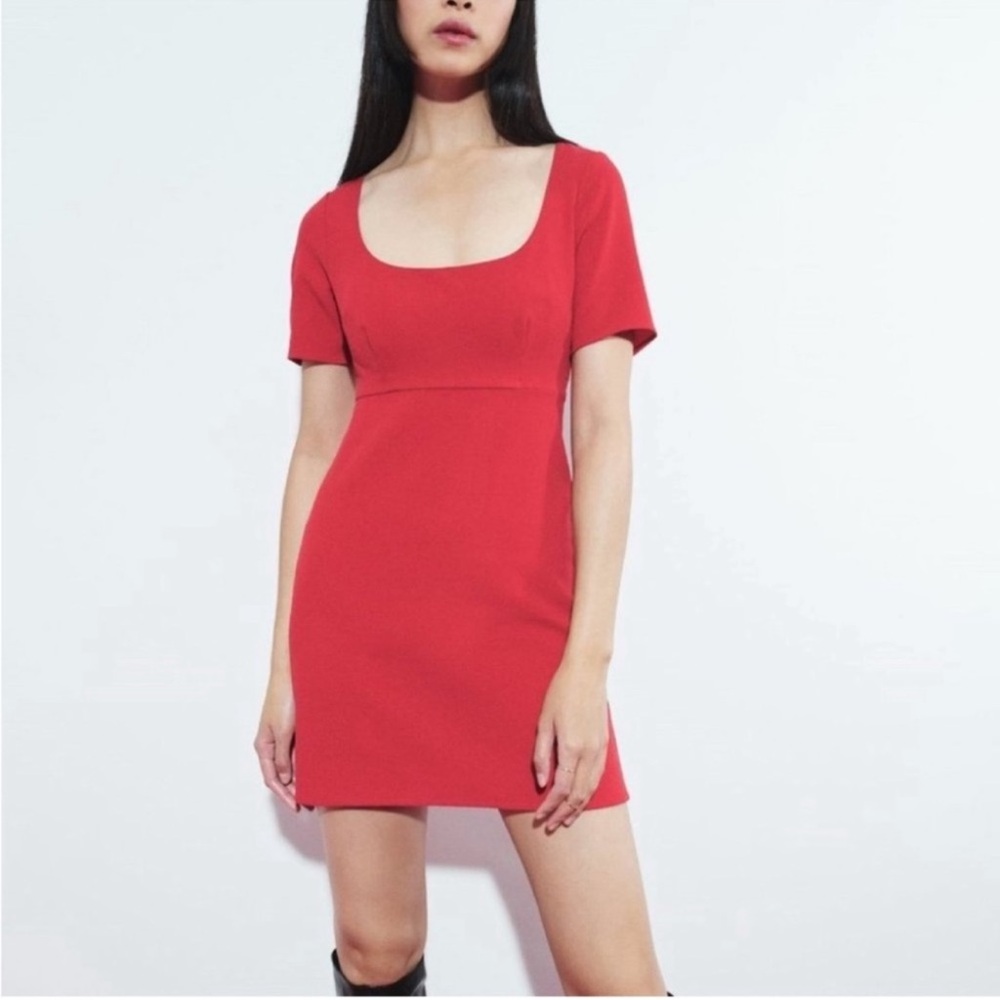 Abercrombie & Fitch Short-Sleeve
Scoopneck Mini Dress Babydoll Mod
